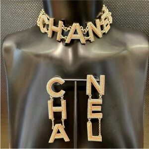 CHANEL Gold Crystal multicolor CHA-NEL
Logo
